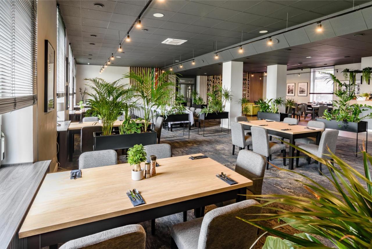 פוזנן Hotel Ior מראה חיצוני תמונה