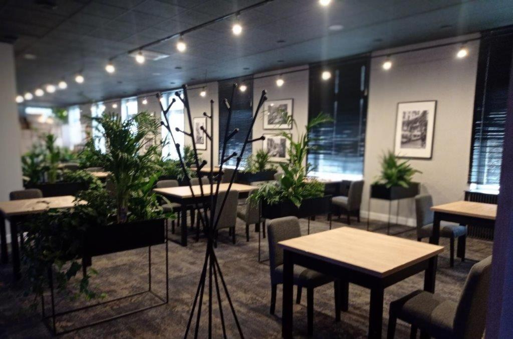 פוזנן Hotel Ior מראה חיצוני תמונה