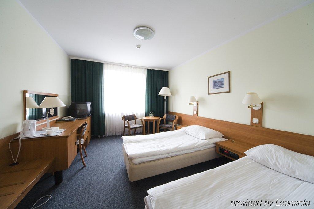 פוזנן Hotel Ior מראה חיצוני תמונה
