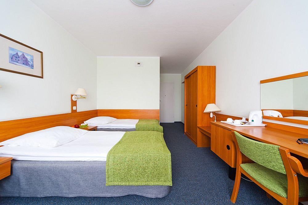 פוזנן Hotel Ior מראה חיצוני תמונה